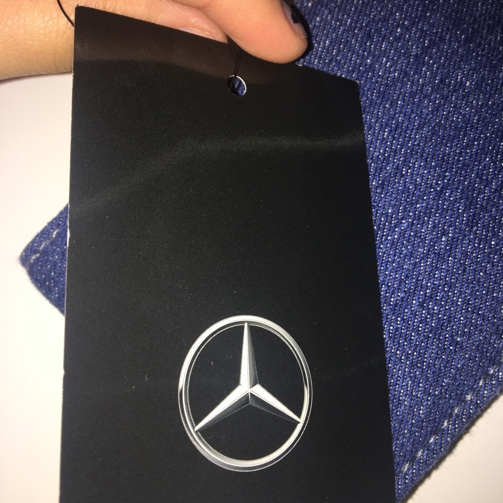 Phone case - Picture 3 of 4